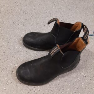 26-007 Blundstone Boots