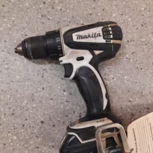 26-013-Drill with battery