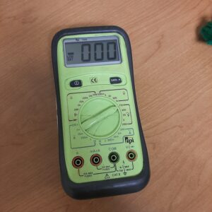 26-018-Voltmetre- no test leads- (repost)
