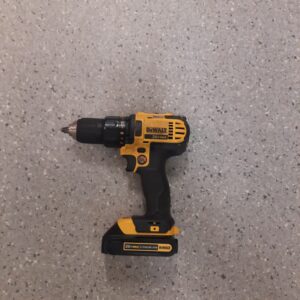 26-029-Drill with battery