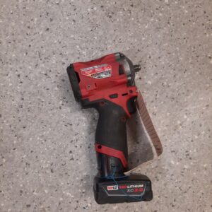 26-082-Impact Wrench with battery