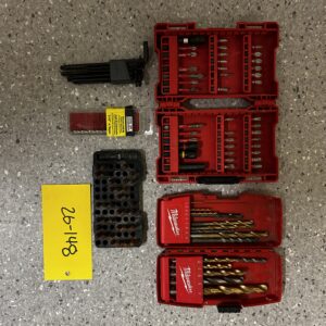 26-148 Milwaukee cases with various screw and drill bits