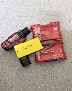 26-176 Milwaukee 3/8' Drill/Driver w battery & drill bits